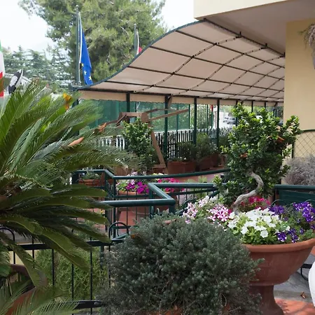 Serena 3* Кастелламмаре-ди-Стабия