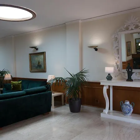 Serena Кастелламмаре-ди-Стабия