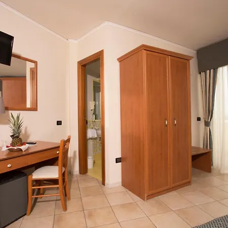 Serena 3* Кастелламмаре-ди-Стабия