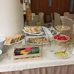 塞雷纳别墅酒店 酒店 4*