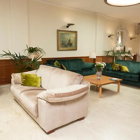 Serena Hotel